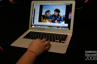 Illustration for article titled MacBook Air Hands-on